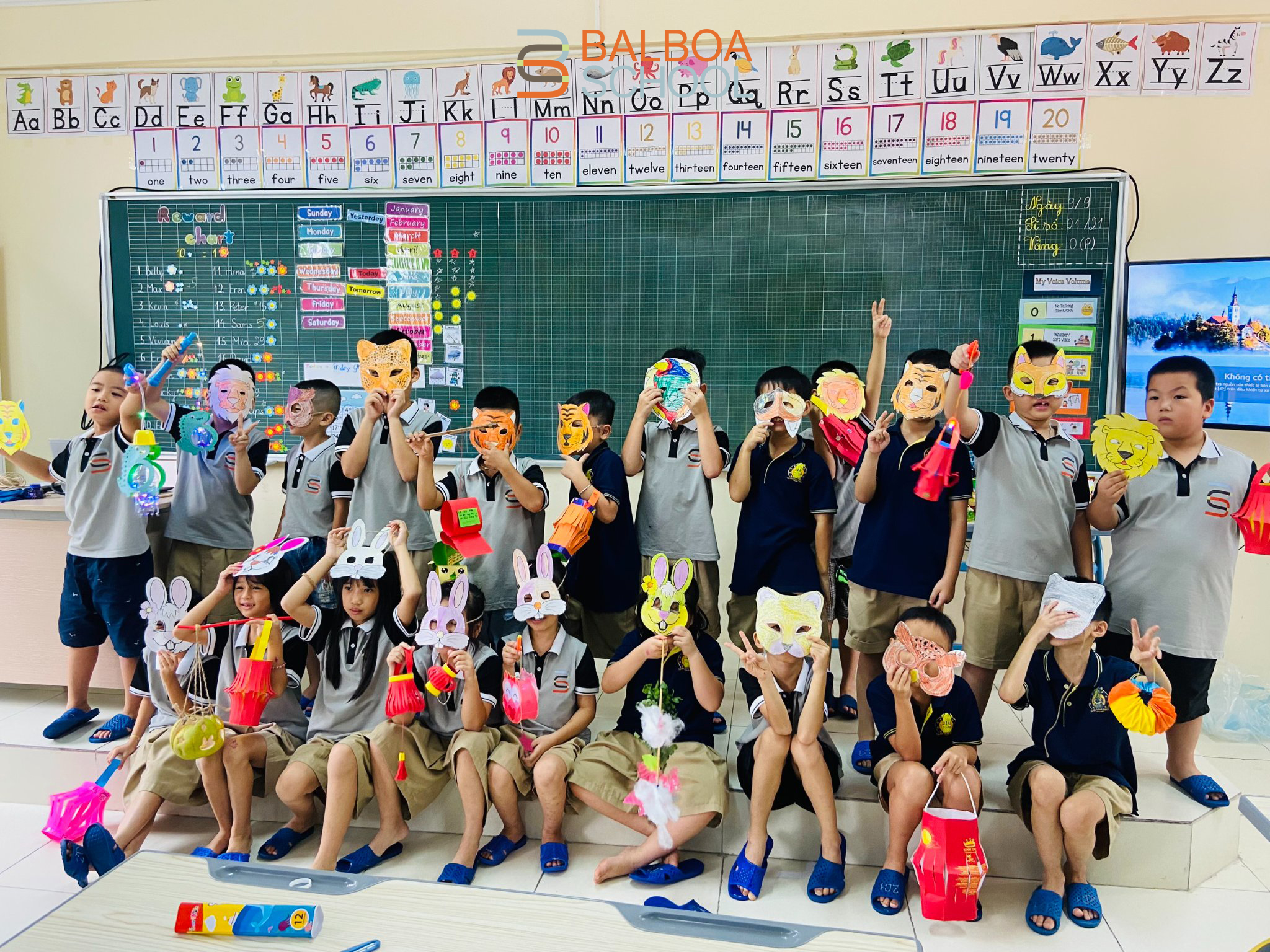 TRUNG THU RỘN RÀNG TẠI LỚP HỌC SONG BẰNG